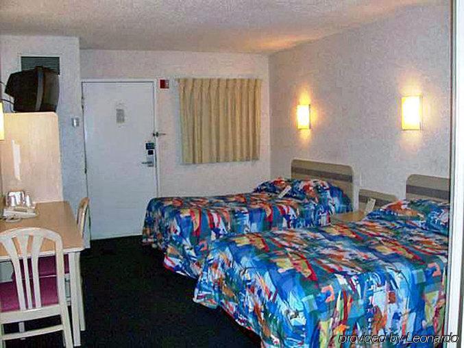 Hotel 6-statesville, Nc 2*