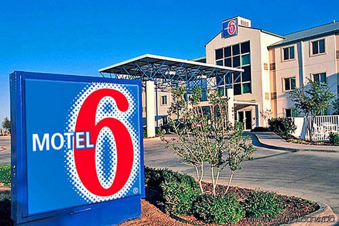 Hotel 6-statesville, Nc 2*